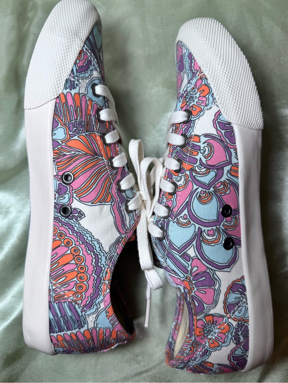 SeaVees Floral Lace-Up Low Top Sneakers in Pink and Purple size 6.5 Women’s - Picture 3 of 8